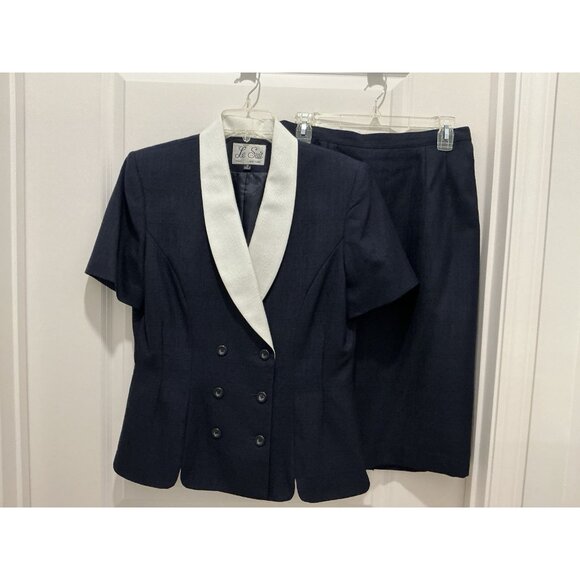 Le Suit Dresses & Skirts - Le Suit Skirt Suit Size 12 Navy White Shawl Collar Lapel Short Sleeve